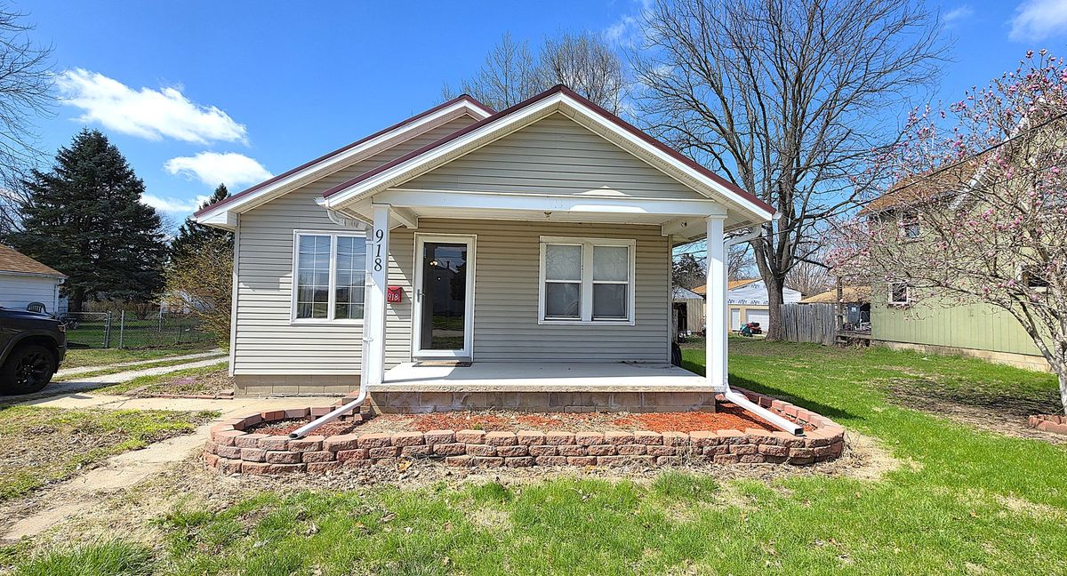 918 Farnham Street, Galesburg, IL 61401