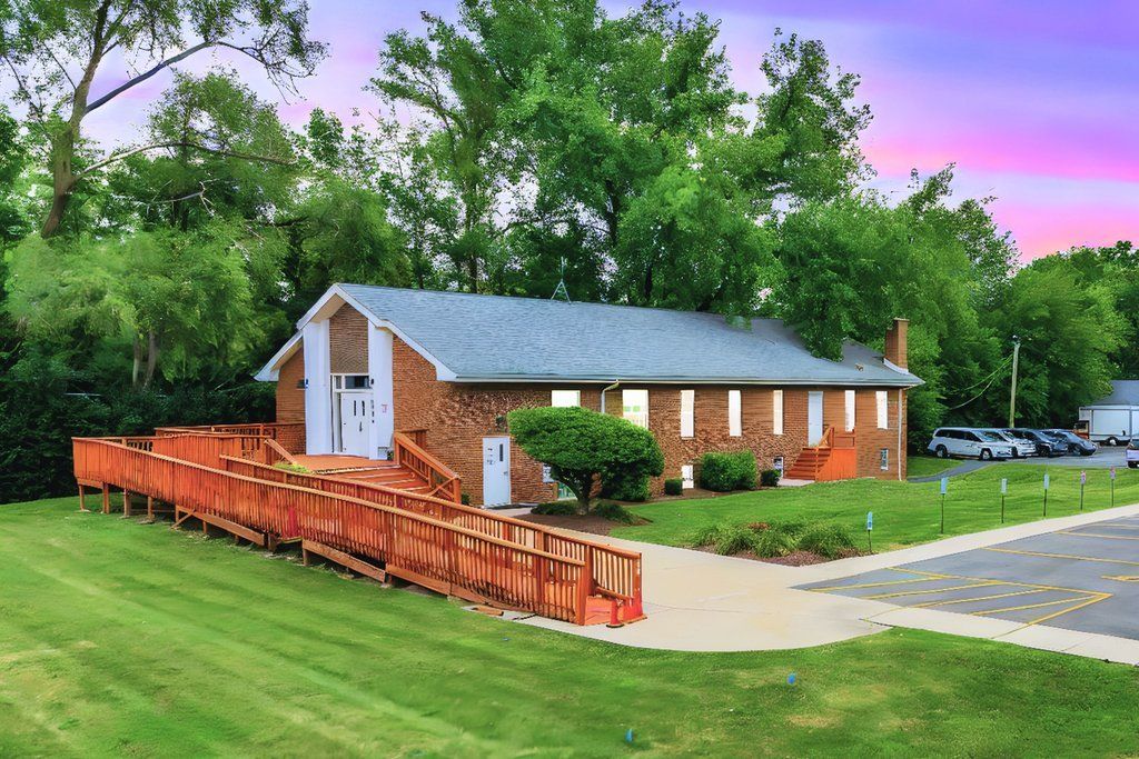 1352 N Cedar Road — New Lenox, IL 60451