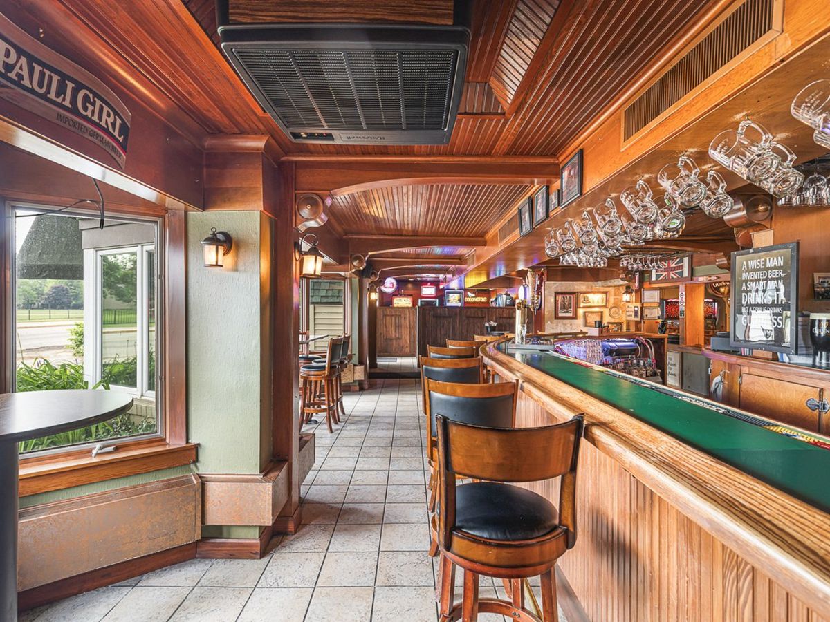 5040 N 2nd Street, Loves Park, IL 61111