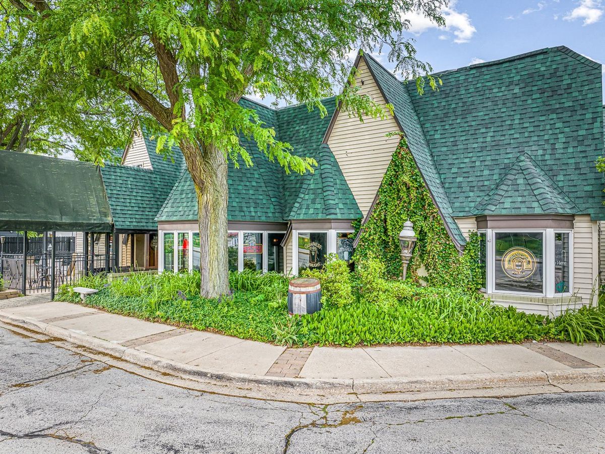 5040 N 2nd Street, Loves Park, IL 61111