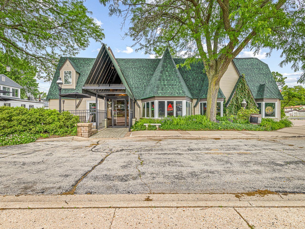 5040 N 2nd Street — Loves Park, IL 61111
