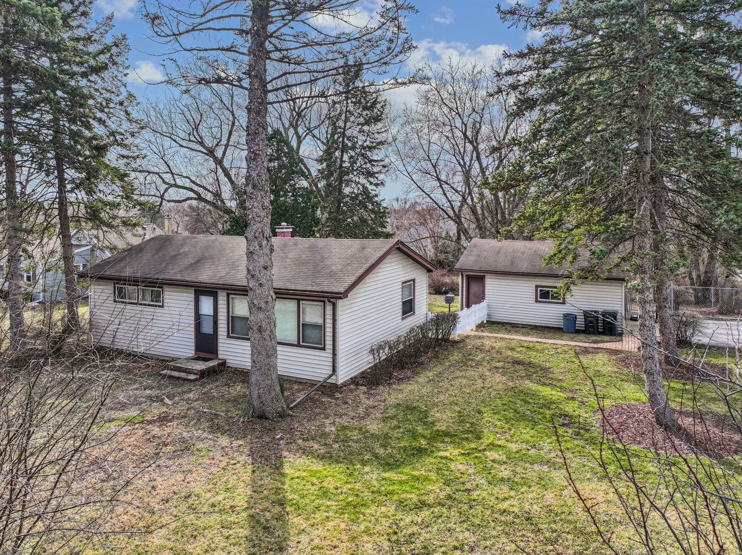 1484 N Hicks Road — Palatine, IL 60067