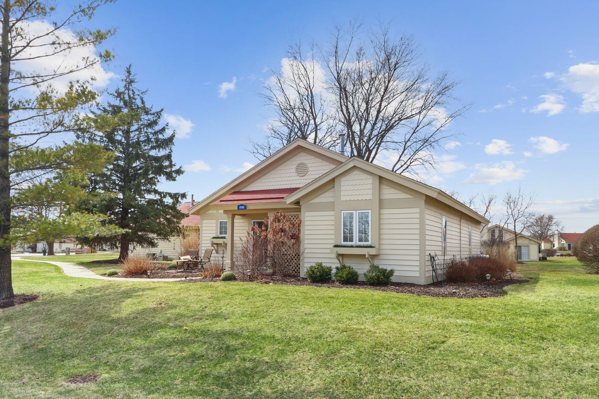 1755 Cottage Drive, Lake Geneva, WI 53147