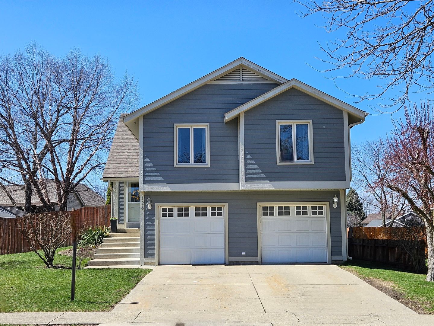 126 Borris Circle — Streamwood, IL 60107