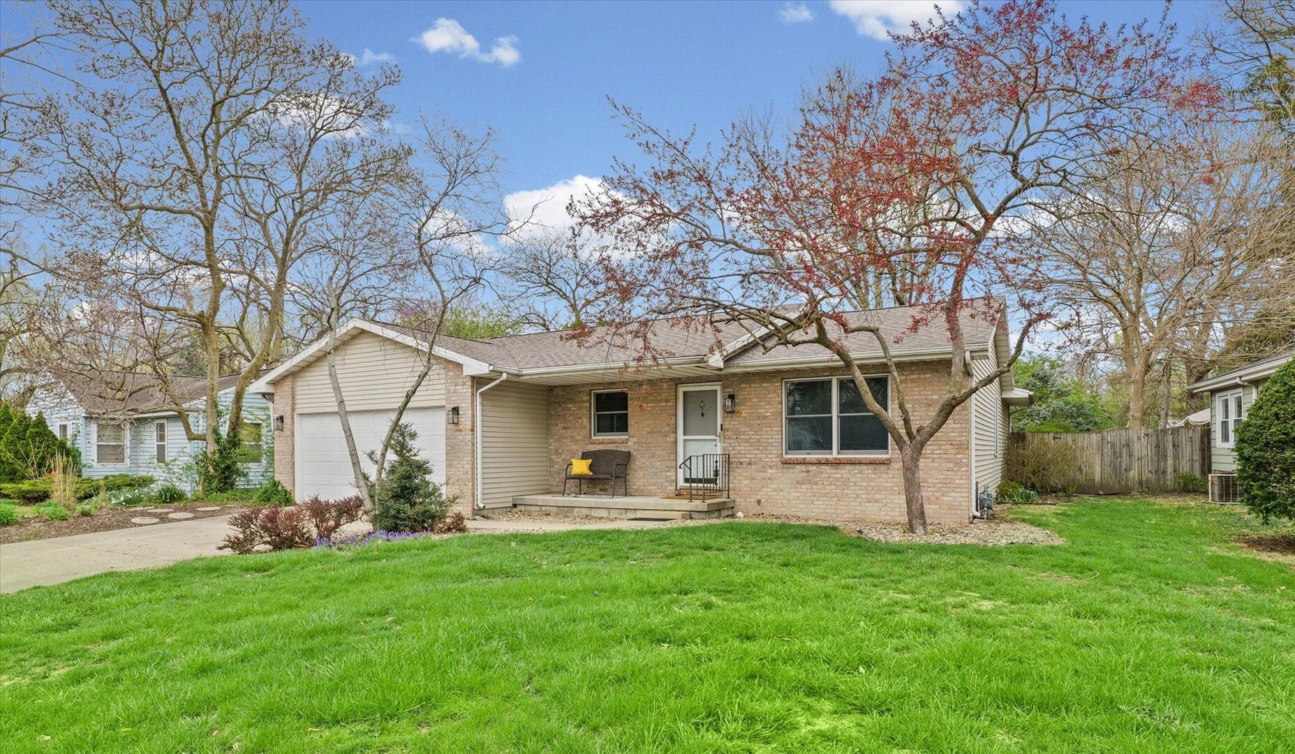 1706 CHEVY CHASE Drive — Champaign, IL 61821