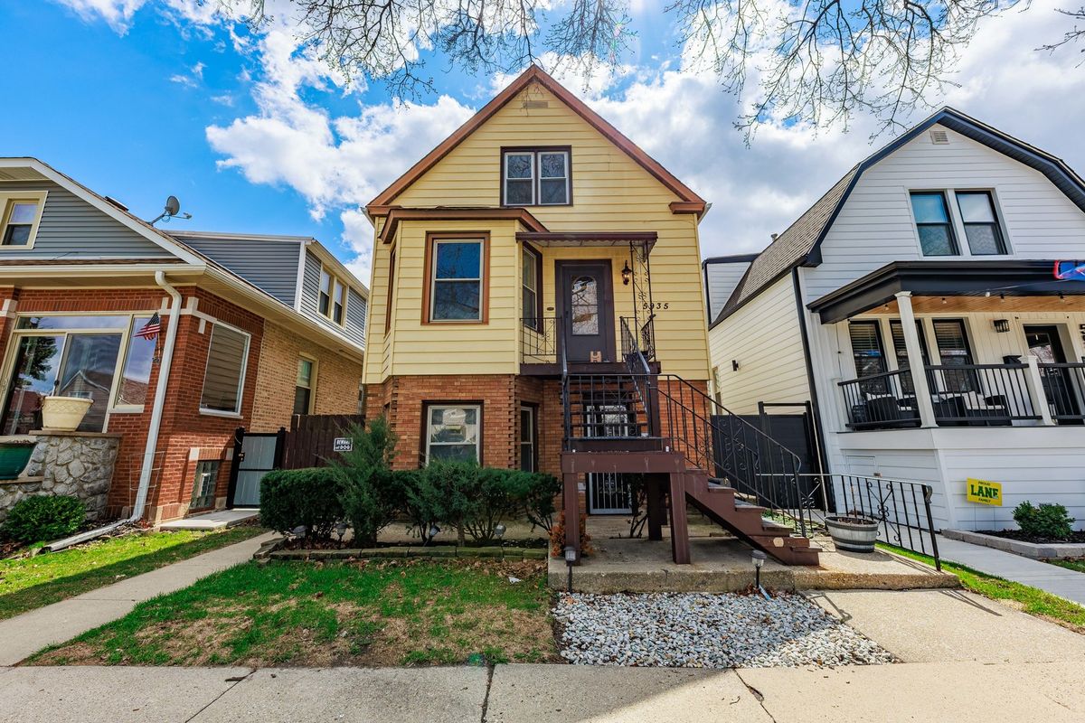 5935 Patterson Avenue, Chicago, IL 60634