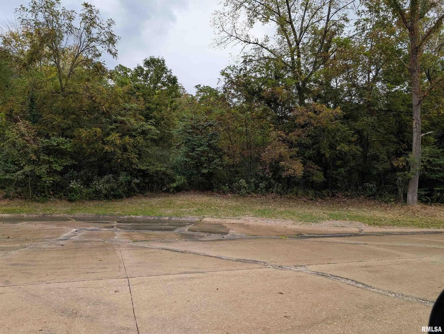 1437 W 98TH Avenue Court — Rock Island, IL 61201