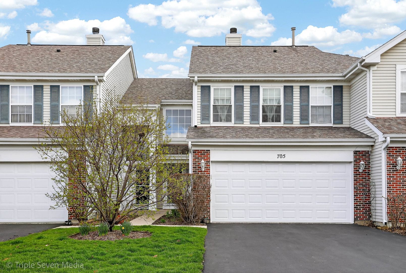 705 Timothy Court — East Dundee, IL 60118