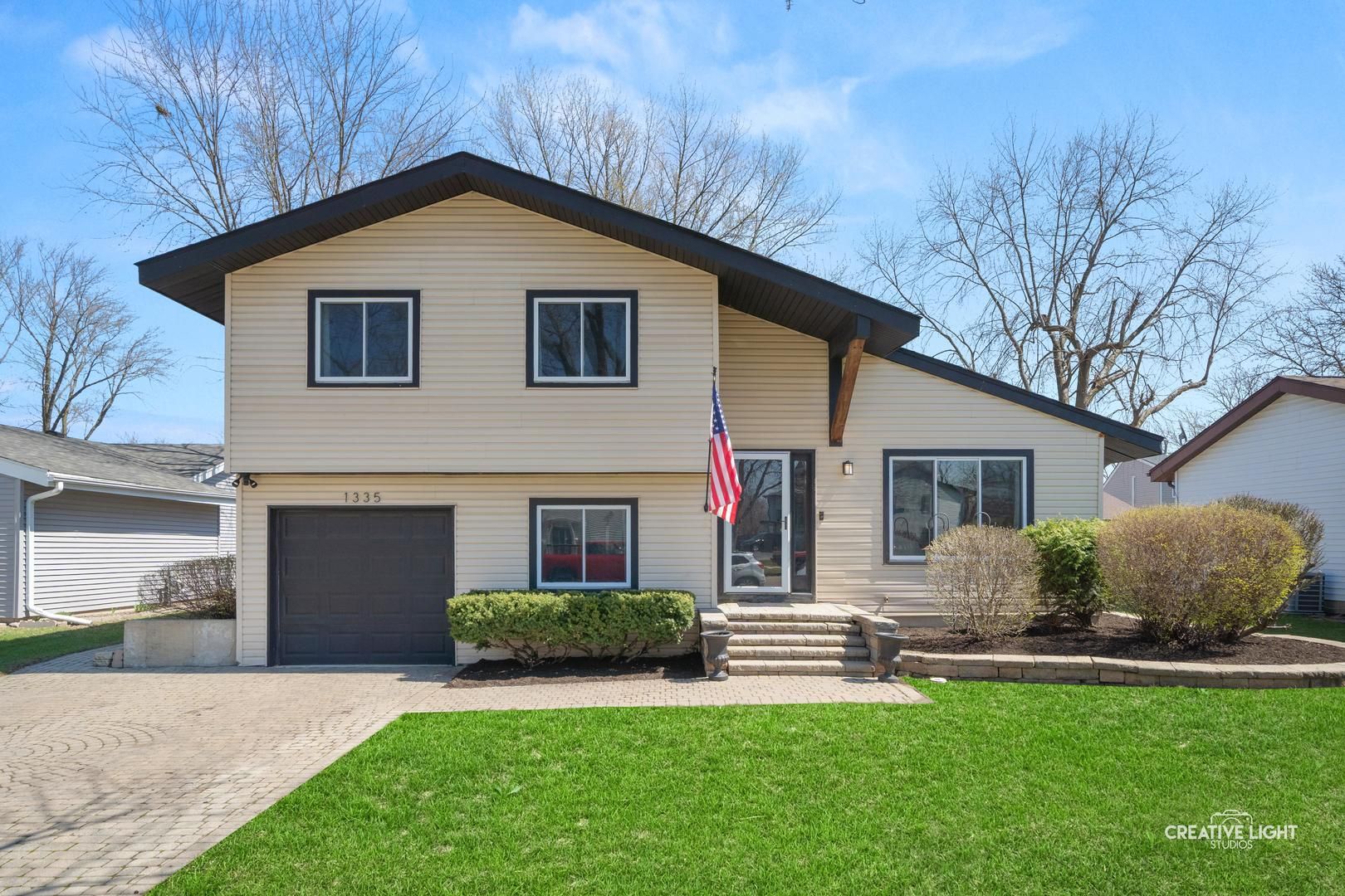 1335 Foxcroft Drive — Aurora, IL 60506