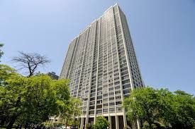 2800 Lake Shore Drive — Chicago, IL 60657
