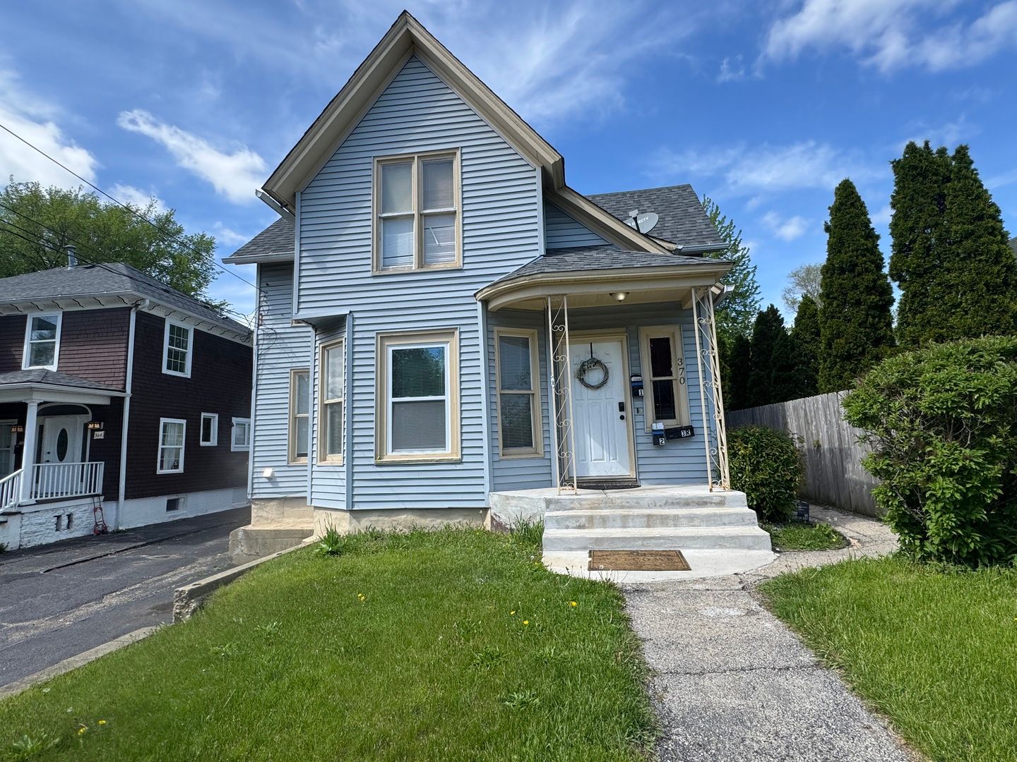370 Bent Street #1 — Elgin, IL 60120