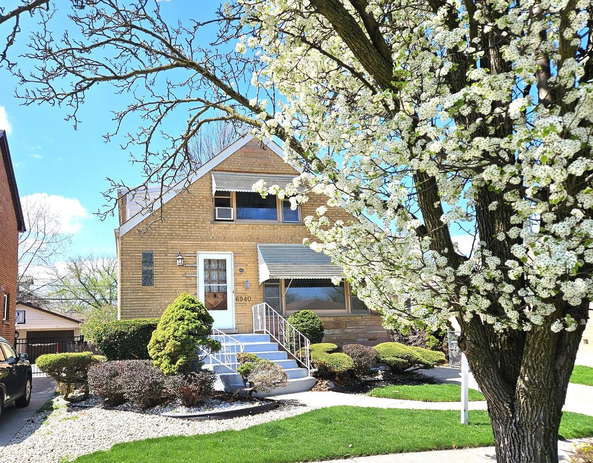 6940 Ottawa Avenue, Chicago, IL 60631