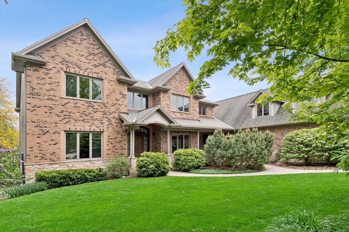 805 N Arlington Heights Road, Itasca, IL 60143