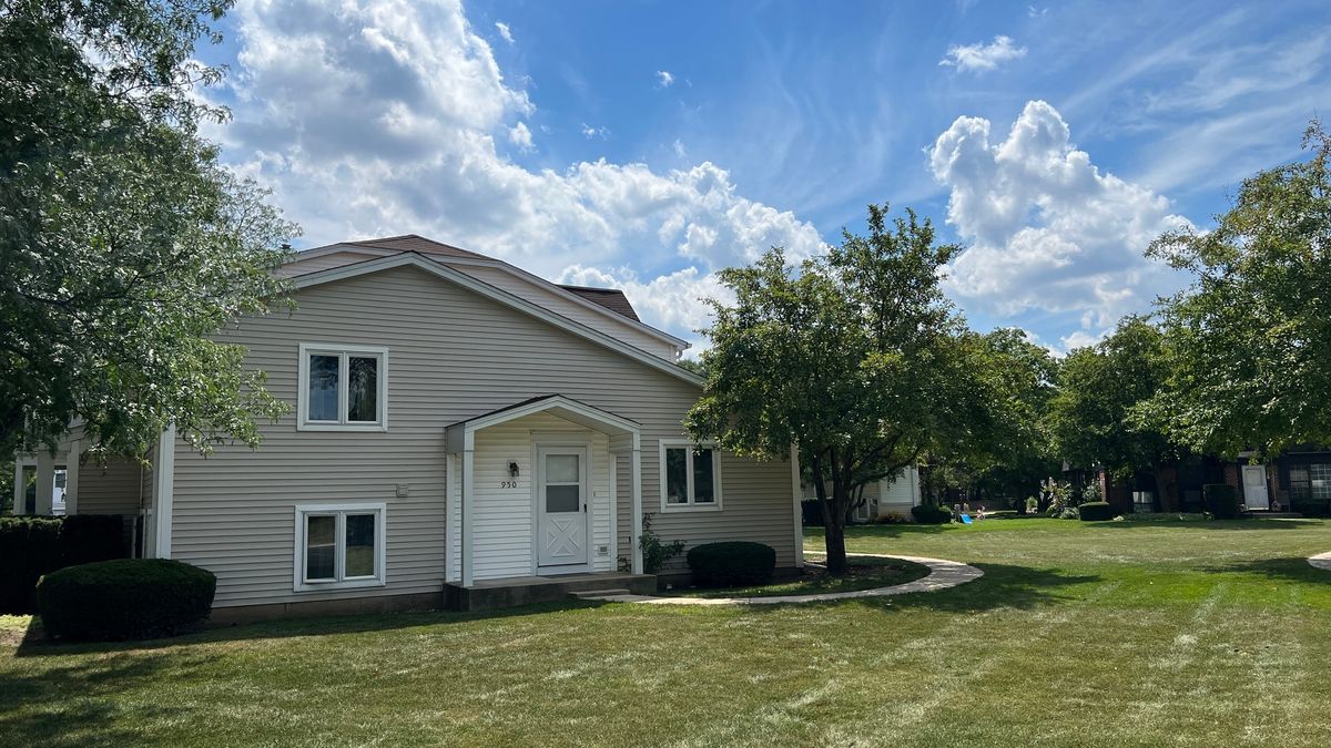 950 Inverrary Lane, Deerfield, IL 60015