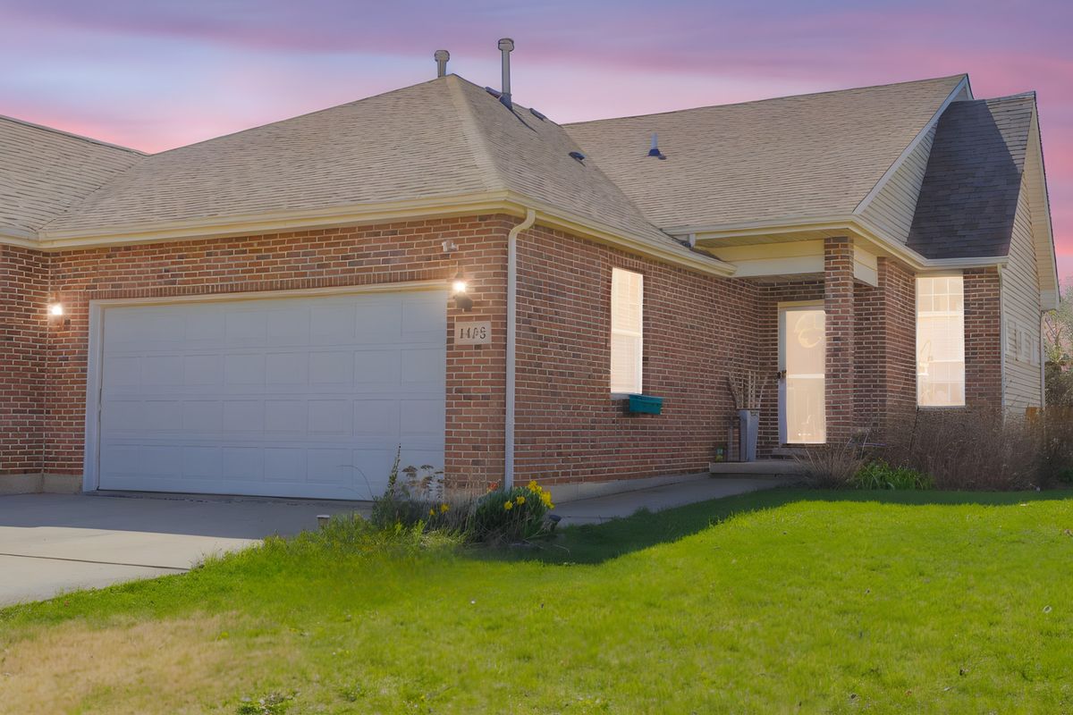 1438 Coral Bell Drive, Joliet, IL 60435