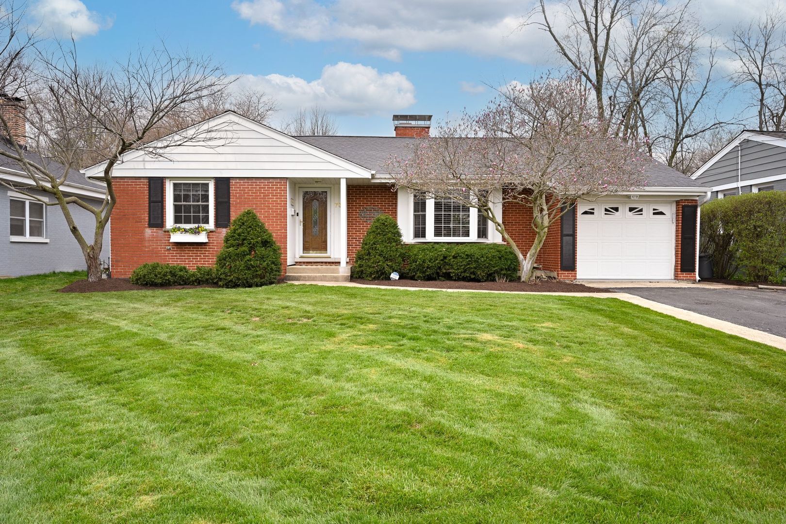 754 N Kenilworth Avenue — Glen Ellyn, IL 60137