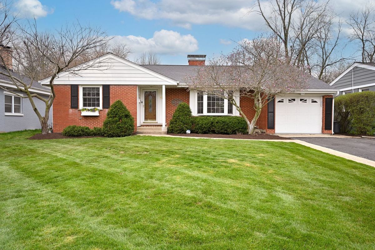 754 Kenilworth Avenue, Glen Ellyn, IL 60137