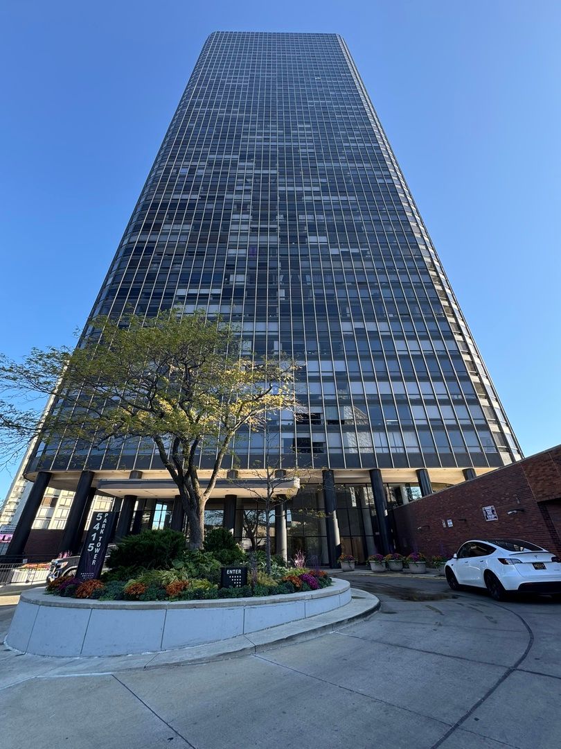 5415 N Sheridan Road #2904 — Chicago, IL 60640