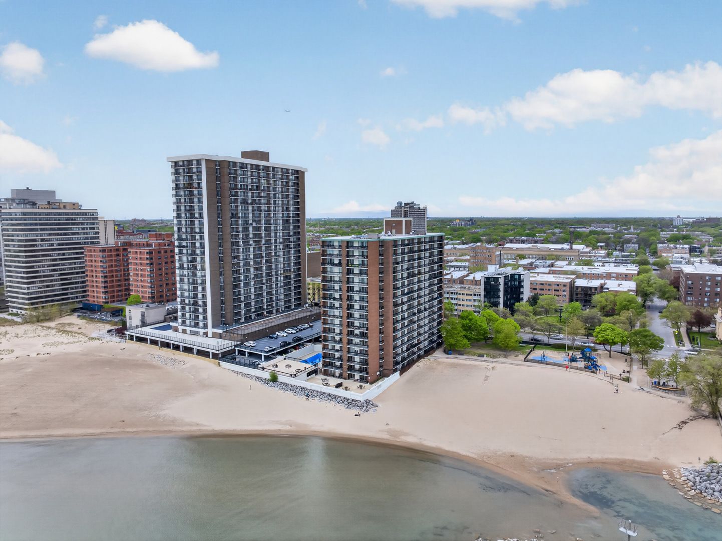 5901 N Sheridan Road #7G — Chicago, IL 60660
