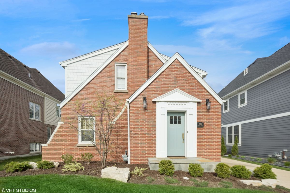 324 Poplar Avenue, Elmhurst, IL 60126