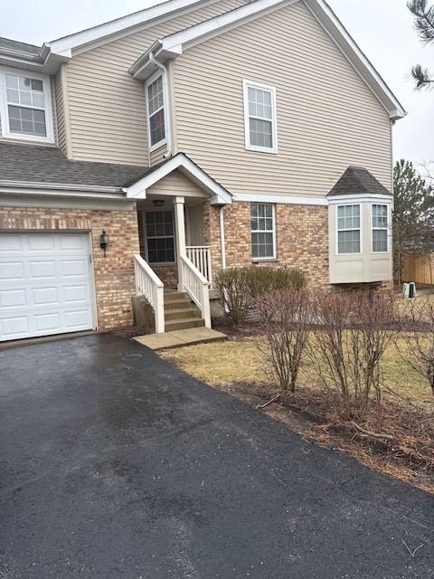 1298 Leonard Drive #1298 — Schaumburg, IL 60193