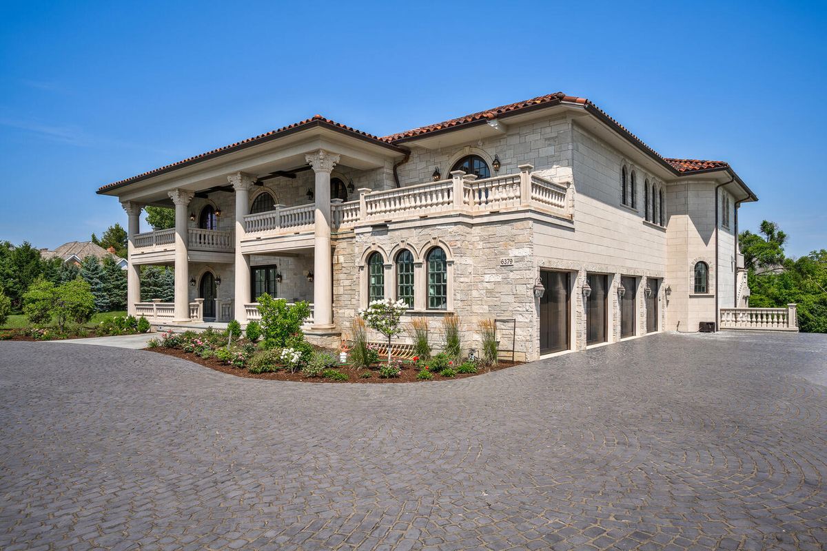 6413 County Line Road, Burr Ridge, IL 60527