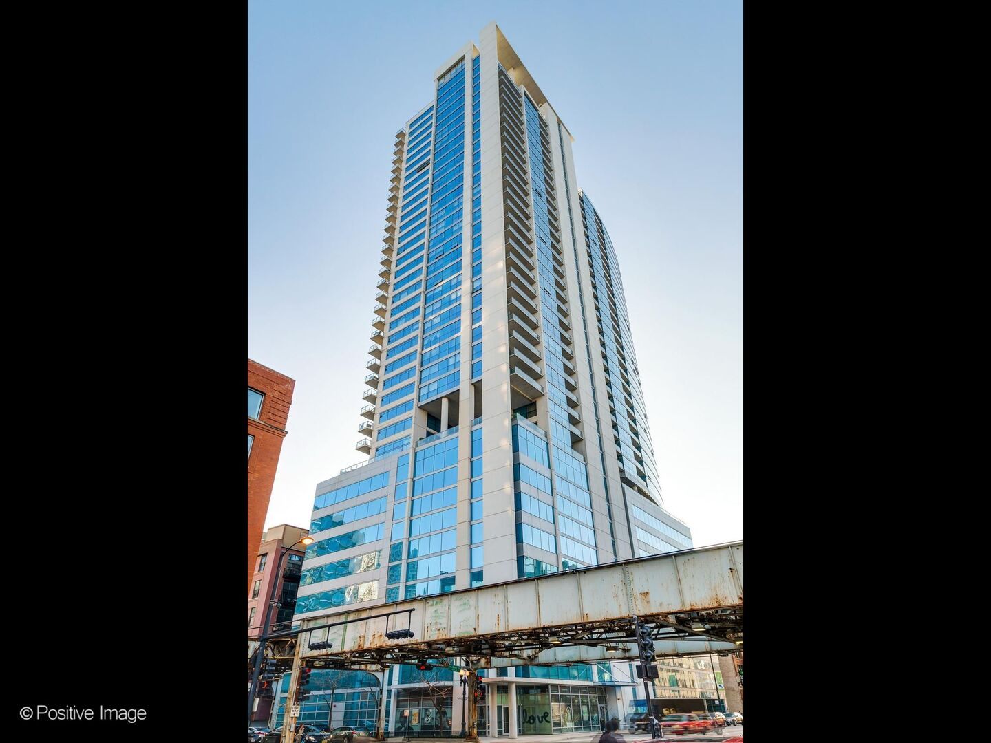 303 W Ohio Street #1404 — Chicago, IL 60654