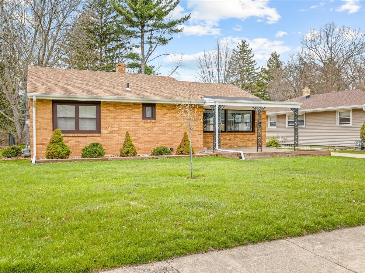 324 Fairview Boulevard, Rockford, IL 61107