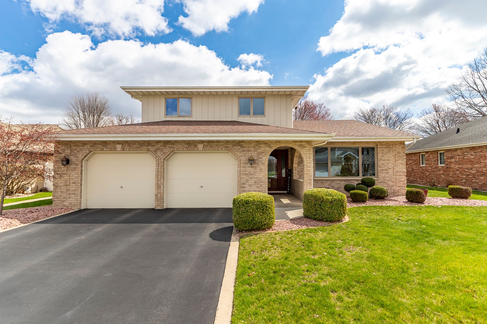 18319 Holland Road — Lansing, IL 60438