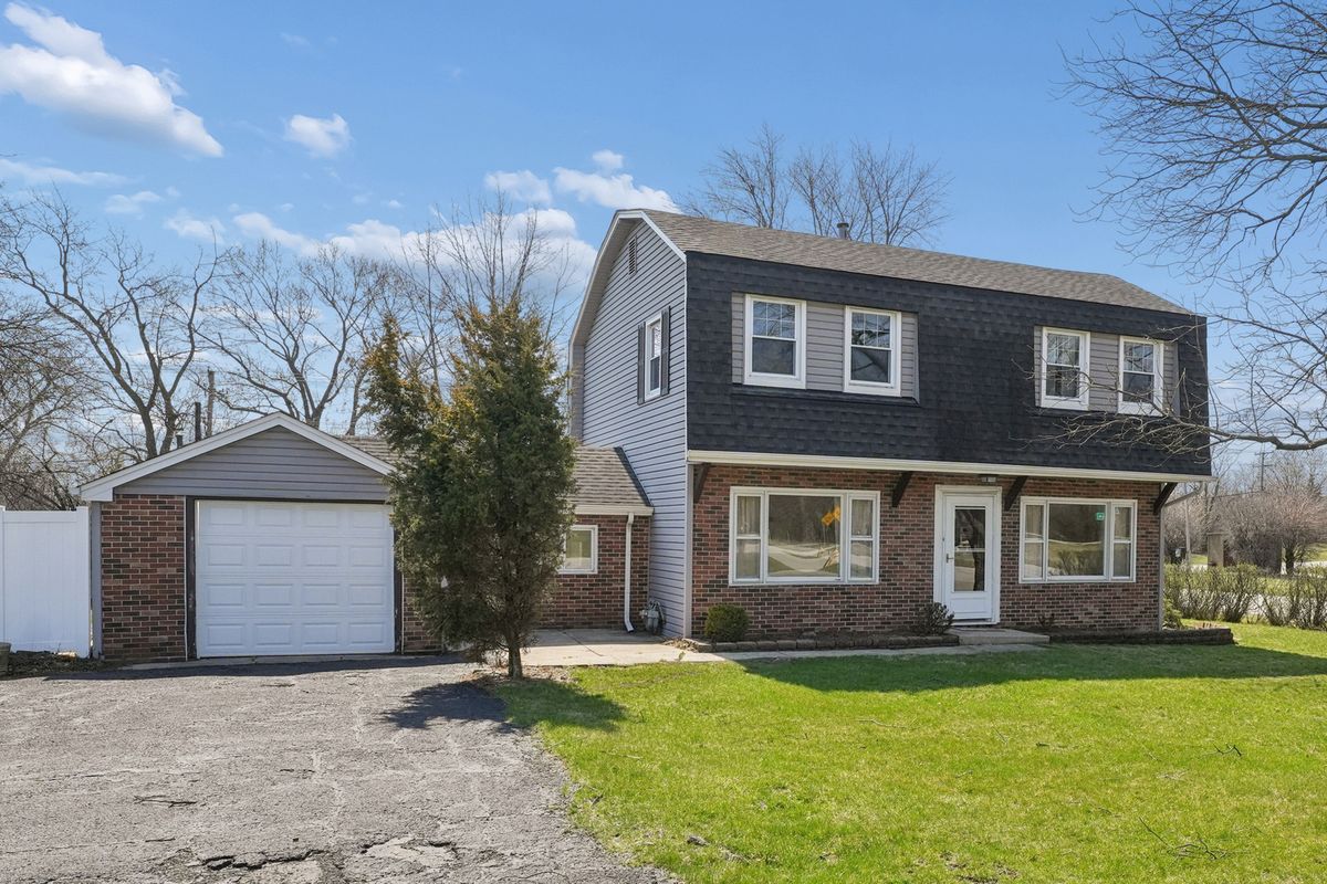 901 Sunrise Road, Addison, IL 60101