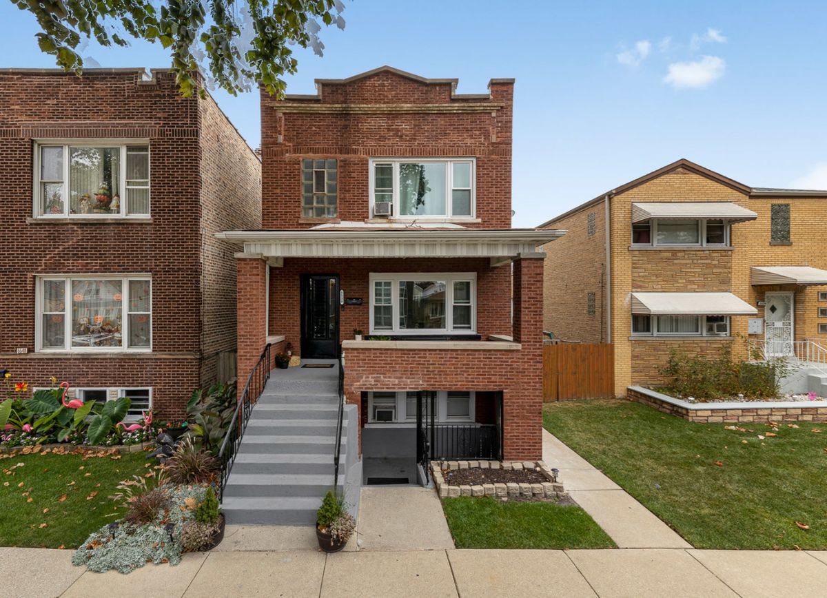 5538 Drummond Place, Chicago, IL 60639