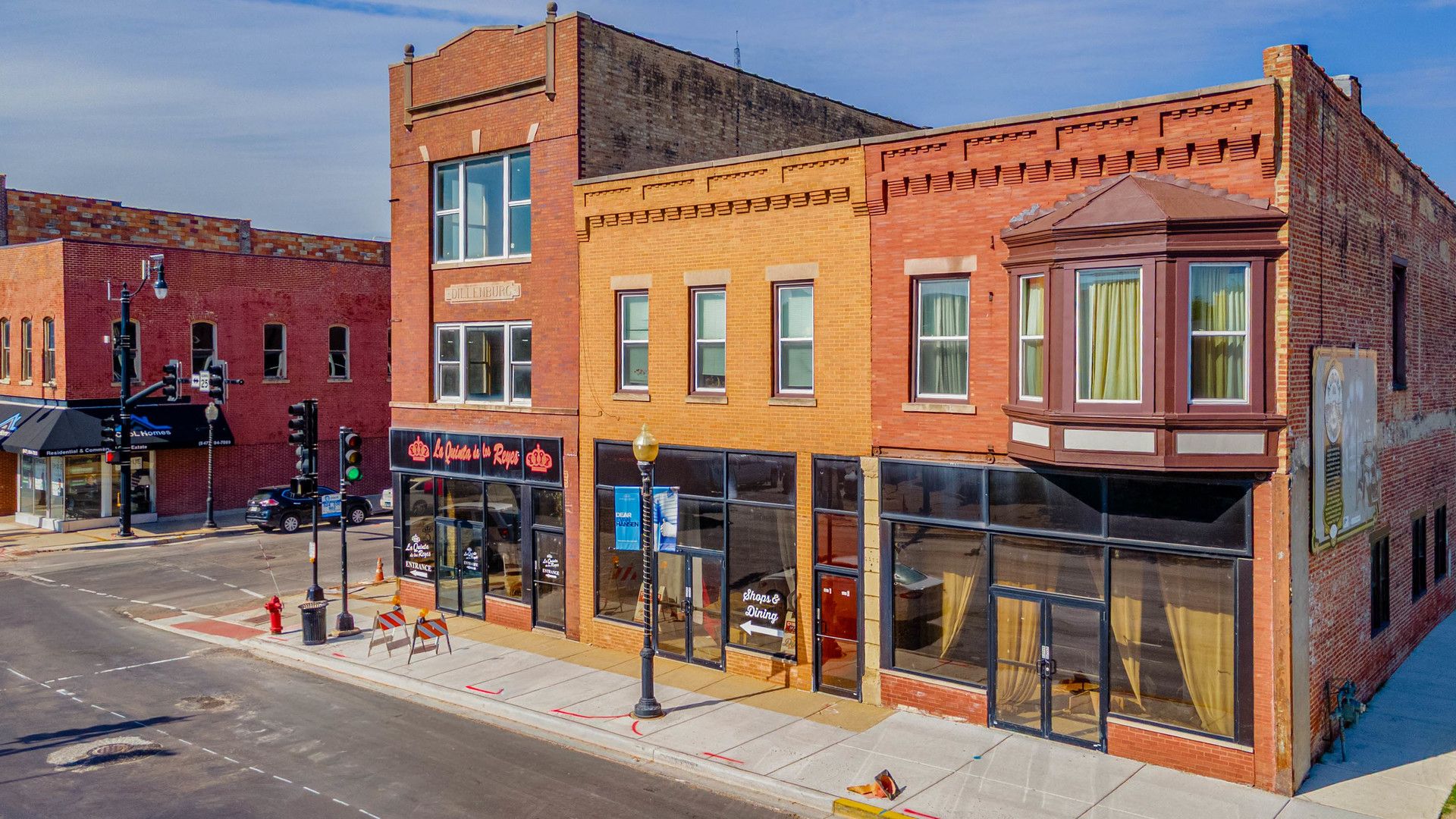 50 N Broadway Avenue — Aurora, IL 60505