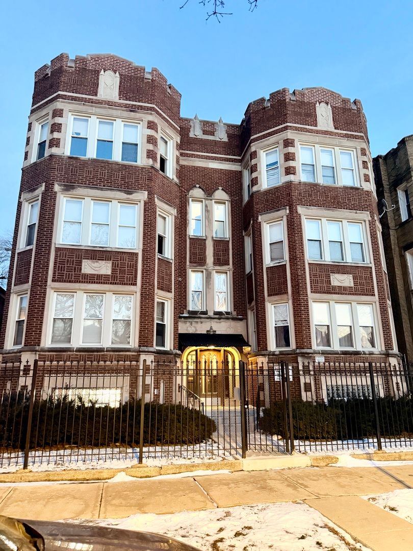 8937 S Justine Street — Chicago, IL 60620