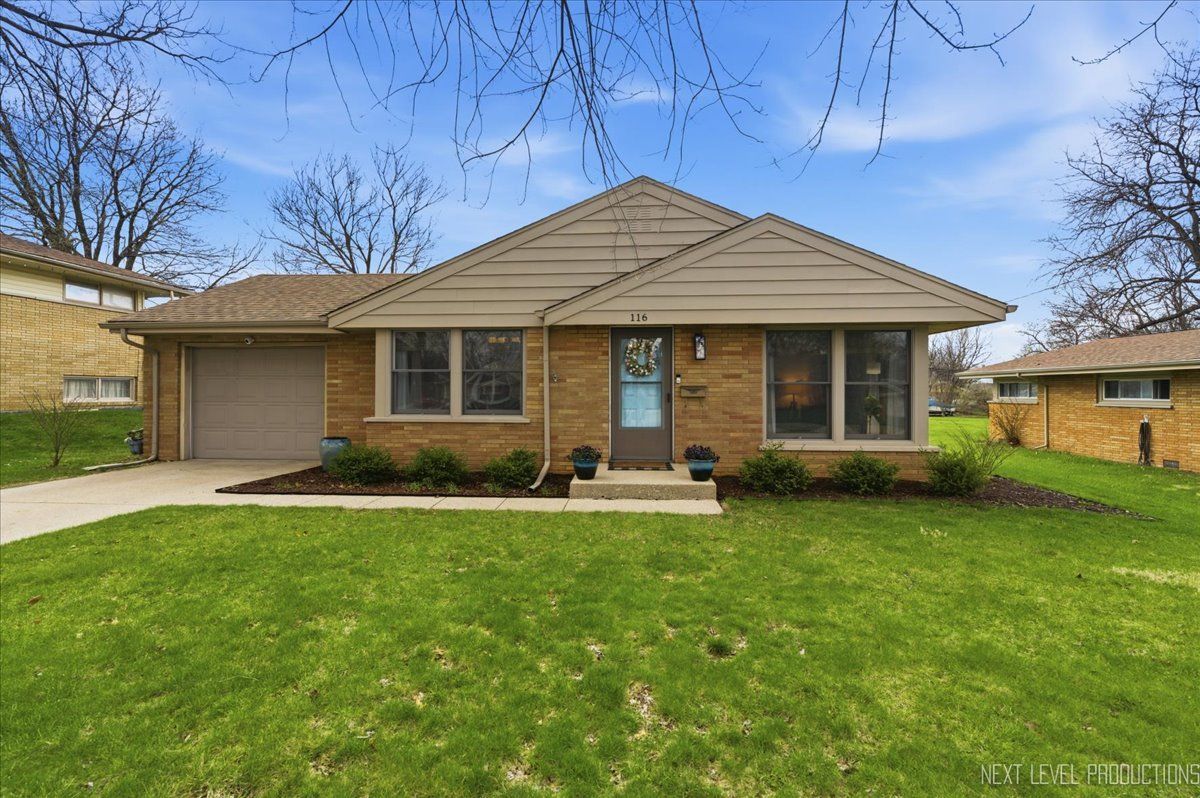116 Briar Lane — North Aurora, IL 60542