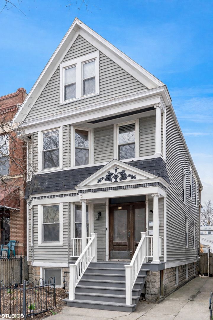 3506 N Damen Avenue — Chicago, IL 60618