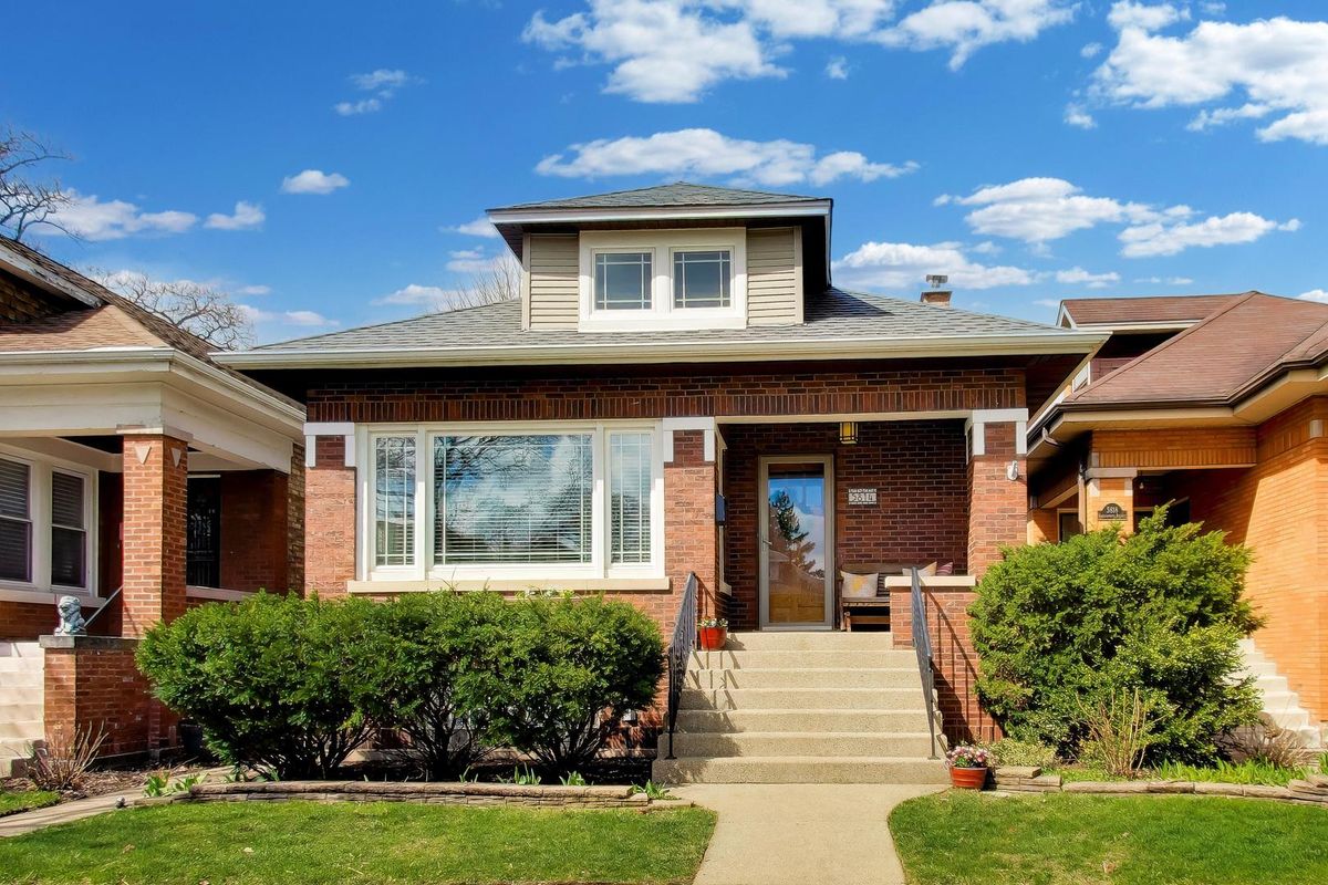 5814 Sacramento Avenue, Chicago, IL 60659