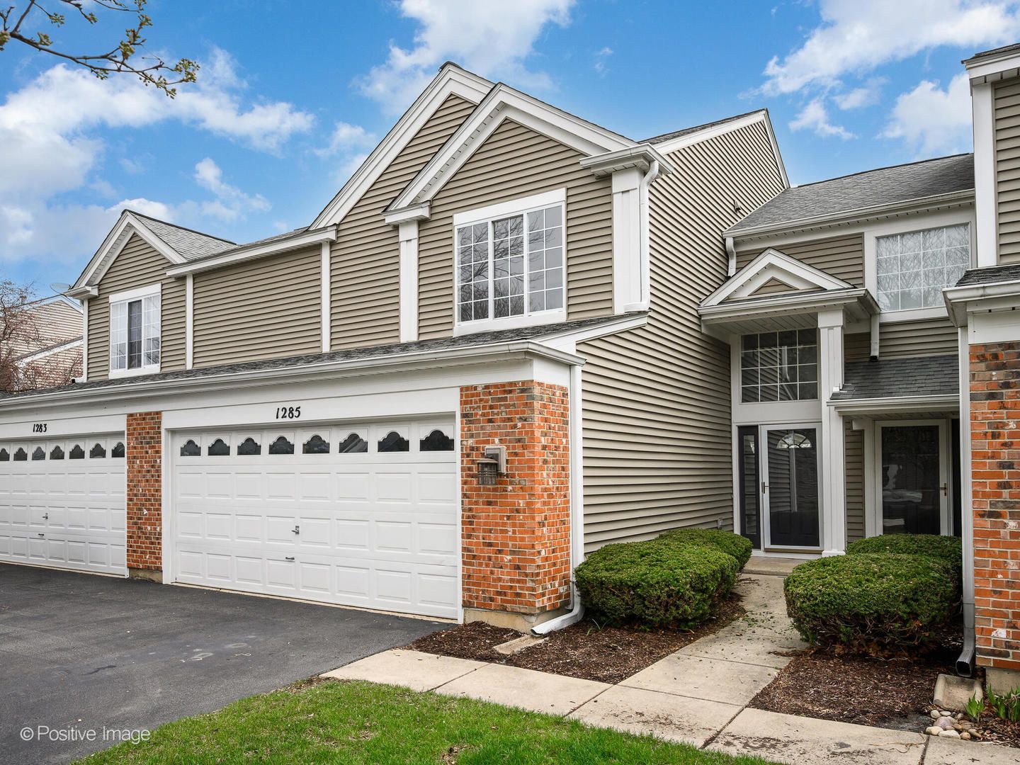 1285 Summersweet Lane — Bartlett, IL 60103