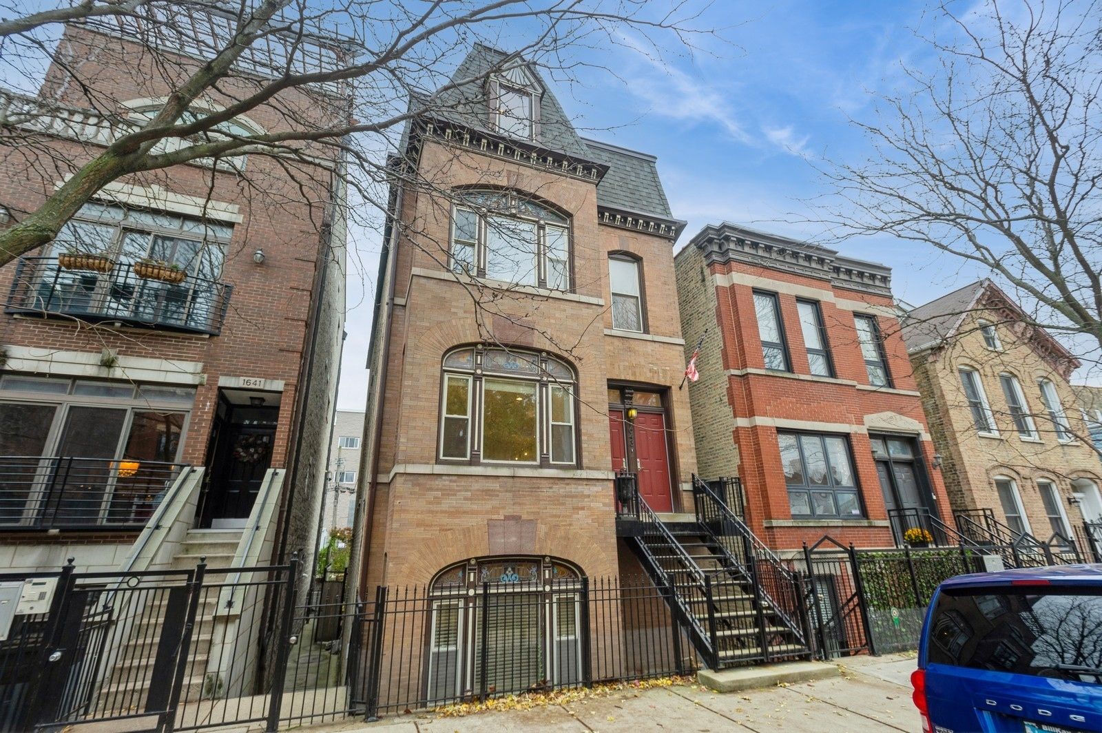 1643 W Julian Street — Chicago, IL 60622