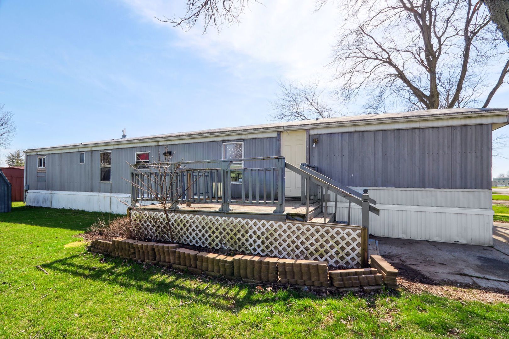 4809 W Windsor Road #D18 — Champaign, IL 61822