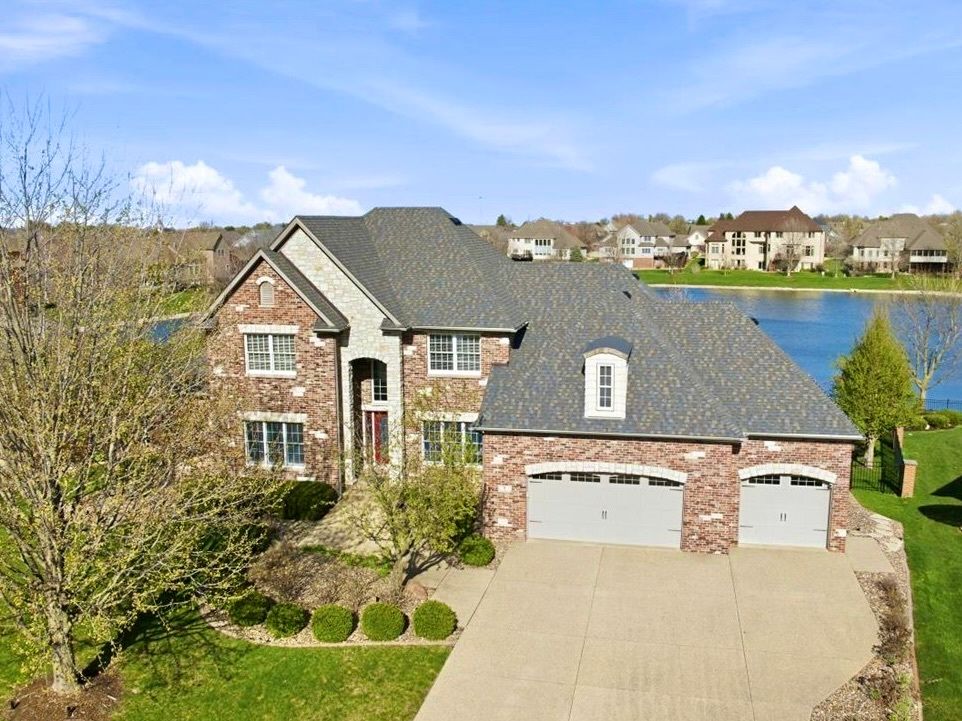5 Mackenzie Court — Bloomington, IL 61704