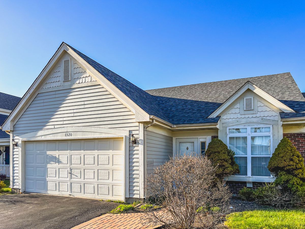 1320 Darnell Drive, Mundelein, IL 60060