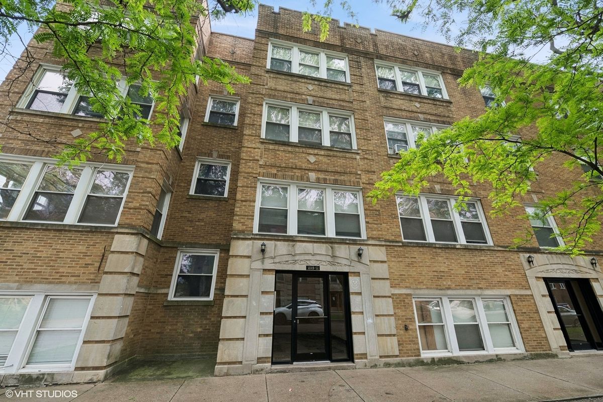 3849 Ainslie Street, Chicago, IL 60625