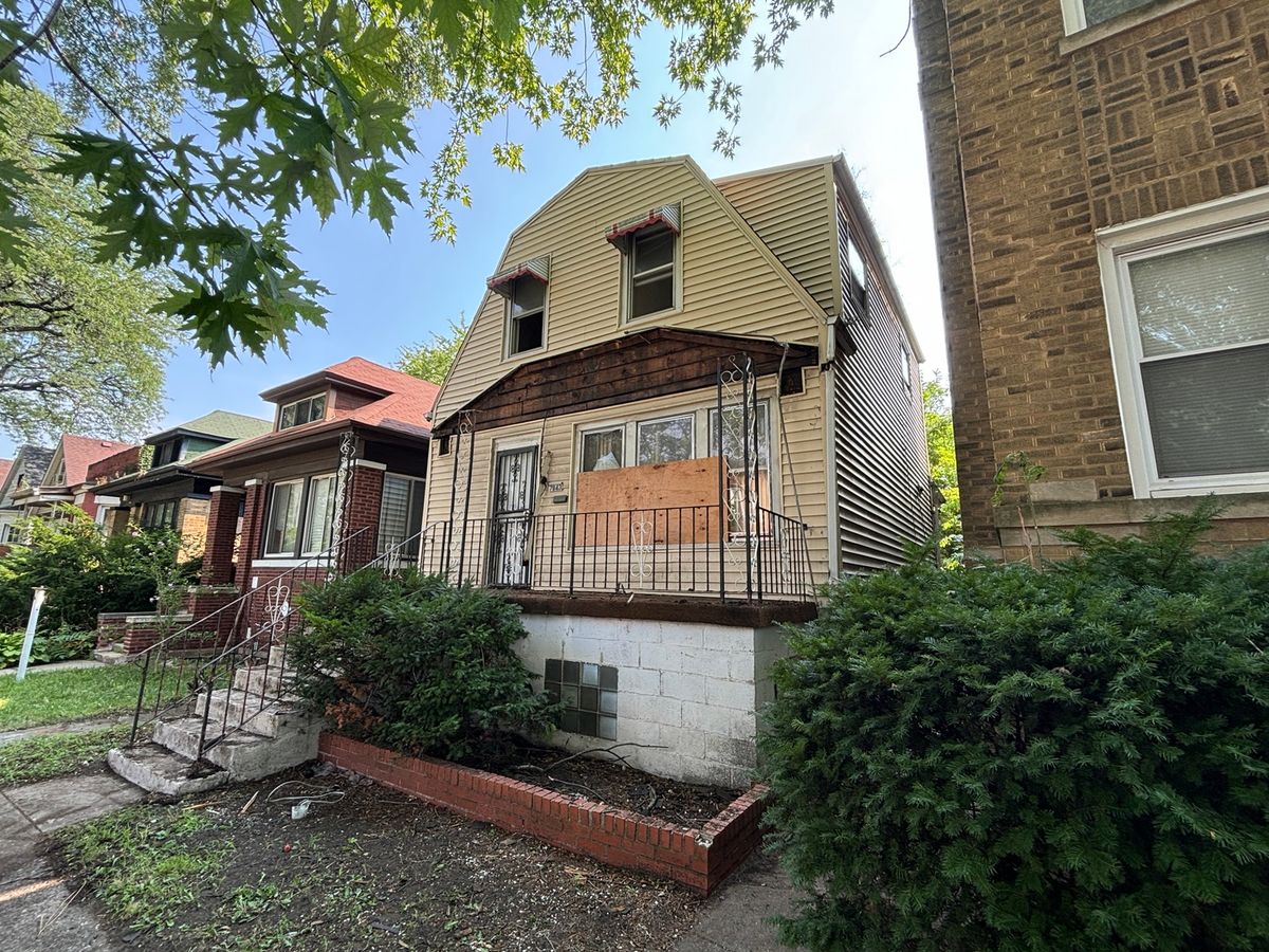 7843 Langley Avenue, Chicago, IL 60619