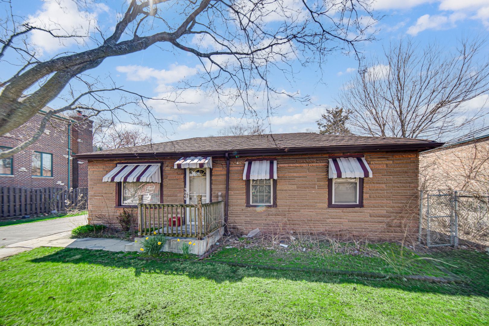 9506 Natoma Avenue — Oak Lawn, IL 60453
