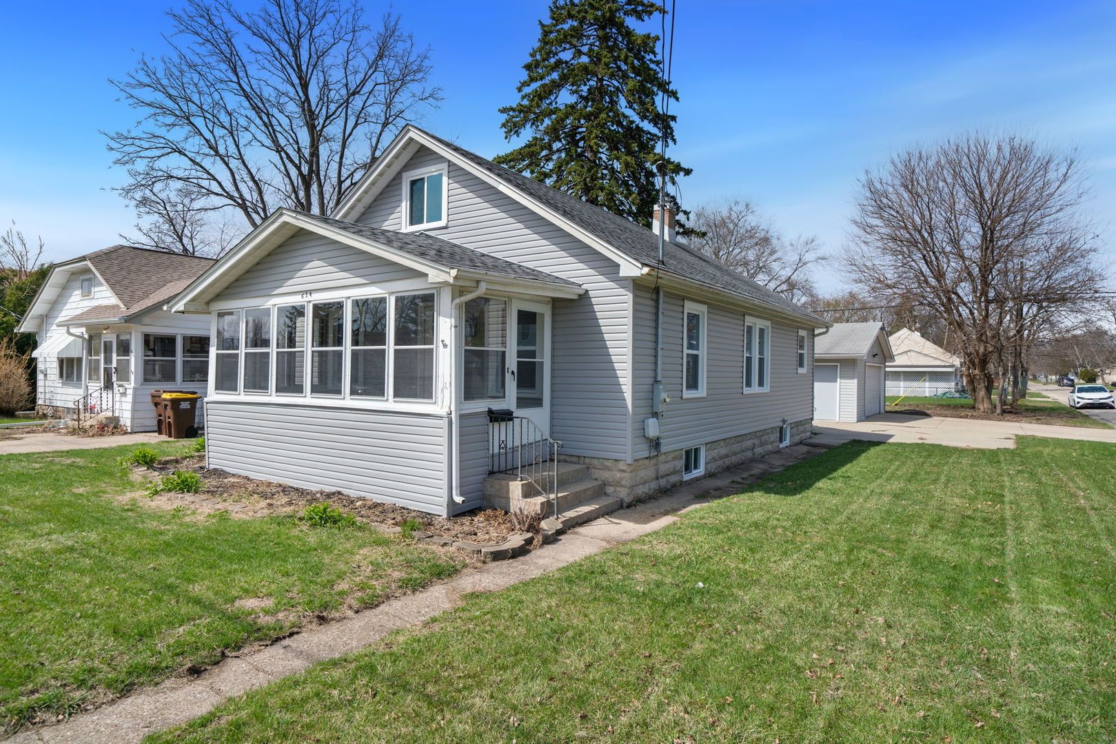 634 River Lane — Loves Park, IL 61111