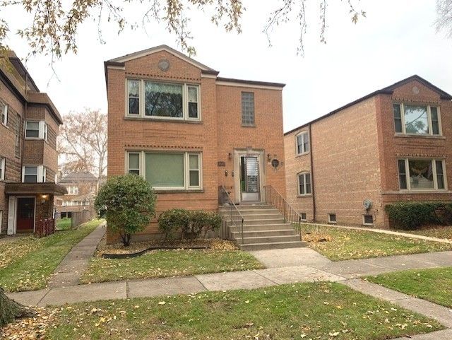 10542 S ARTESIAN Avenue — Chicago, IL 60655