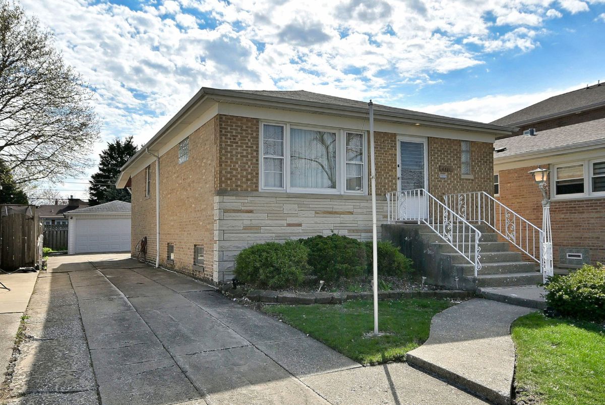 4831 Oak Park Avenue, Chicago, IL 60656