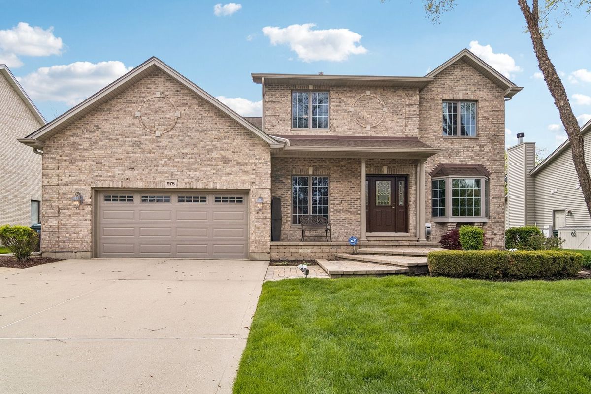 975 Wilson Street, Palatine, IL 60067