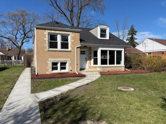 4940 Coyle Avenue, Skokie, IL 60077