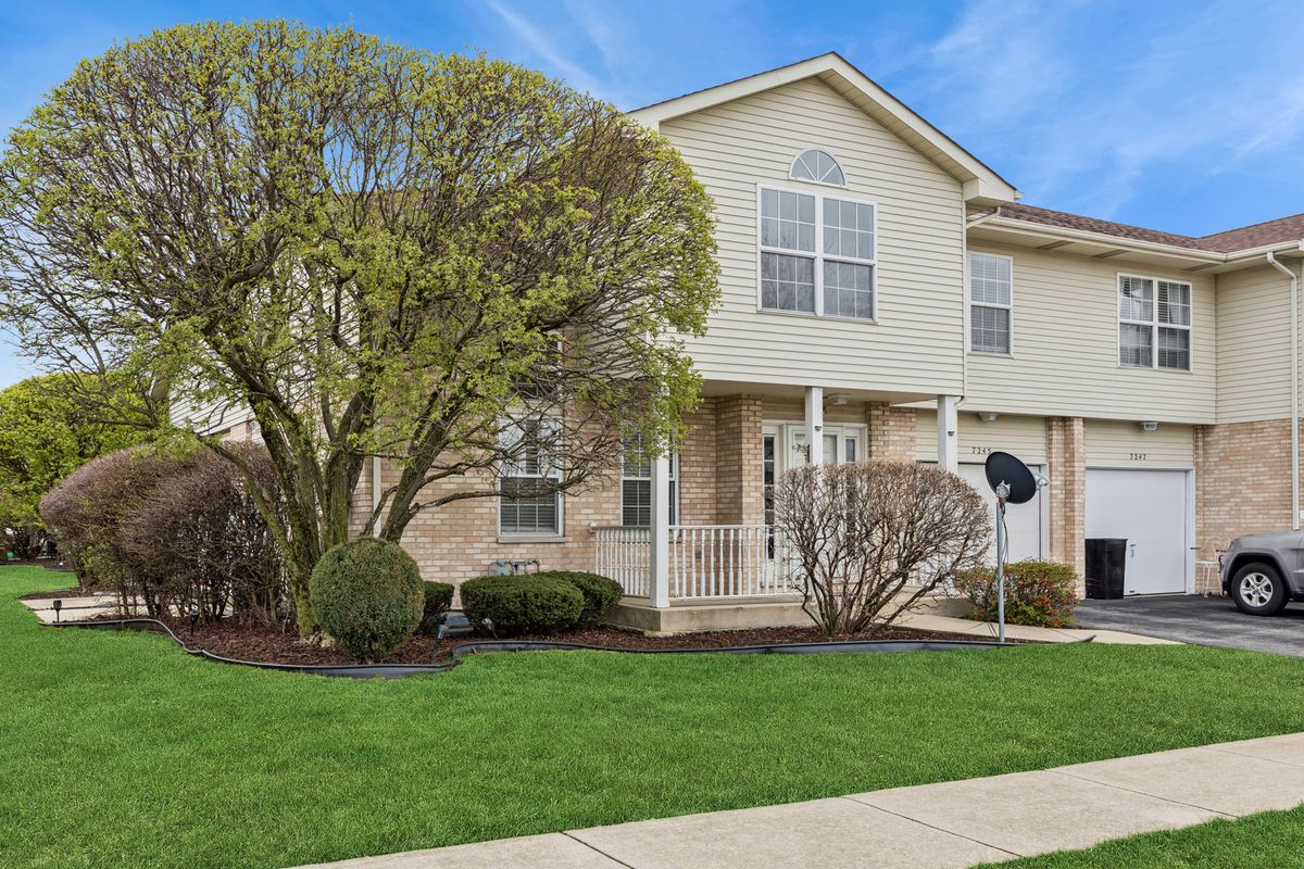 7245 Arbor Lane, Justice, IL 60458